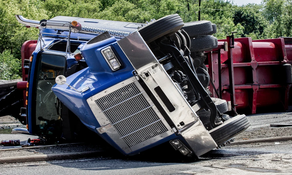 What to Know When Filing a Semi-Truck Accident Claim in Pinecrest